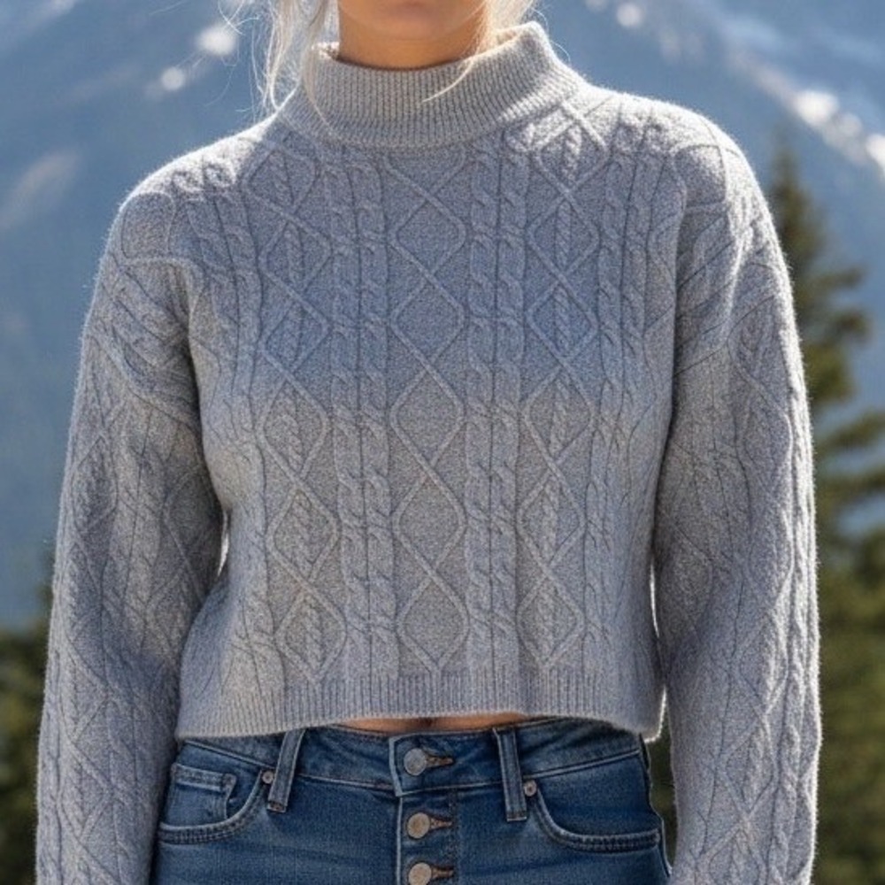 Pink Rose Light Gray Cable Knit Turtleneck Sweater Sz XS Collegiate Winter Indie